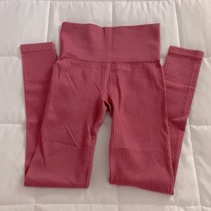 Victoria’s Secret workout high waisted leggings. Size S